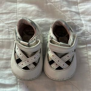 Stride Rite Soft Motion sneakers